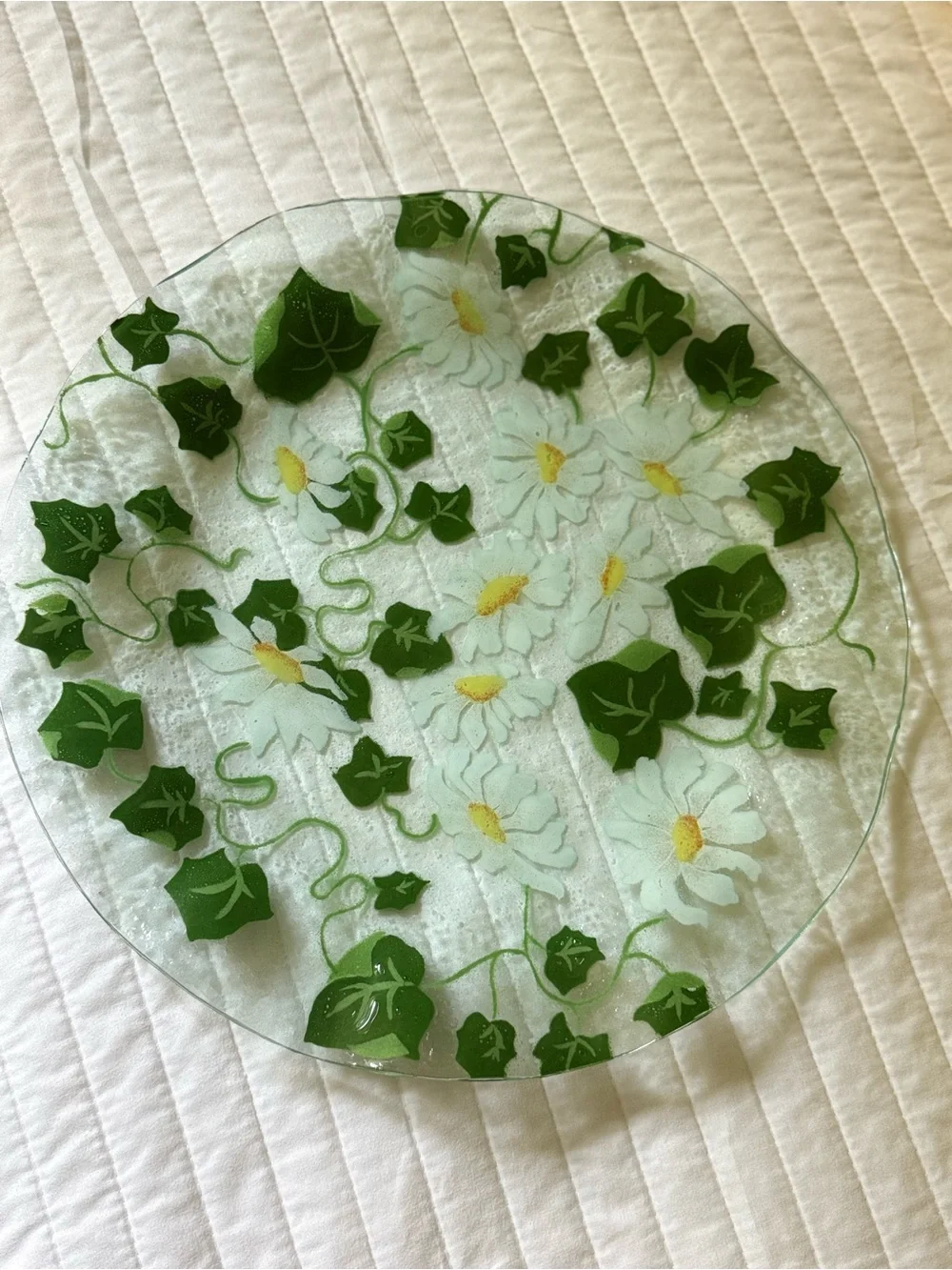Vintage AC Ross Charger Plate w/ White Daisy and Green Ivy Motif- serving plater